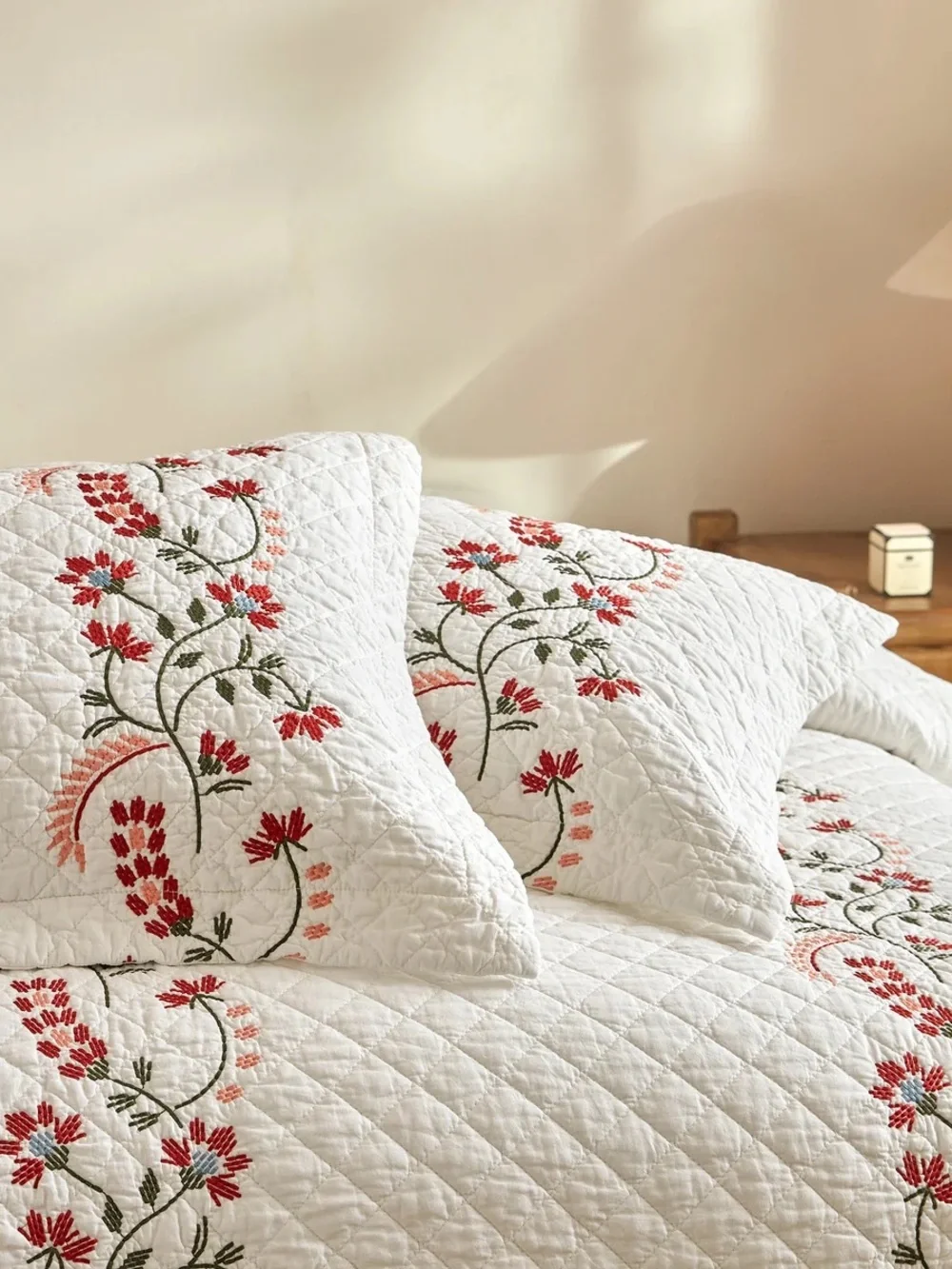 3 piece 100% cotton embroidered quilt set farmhouse bedspread